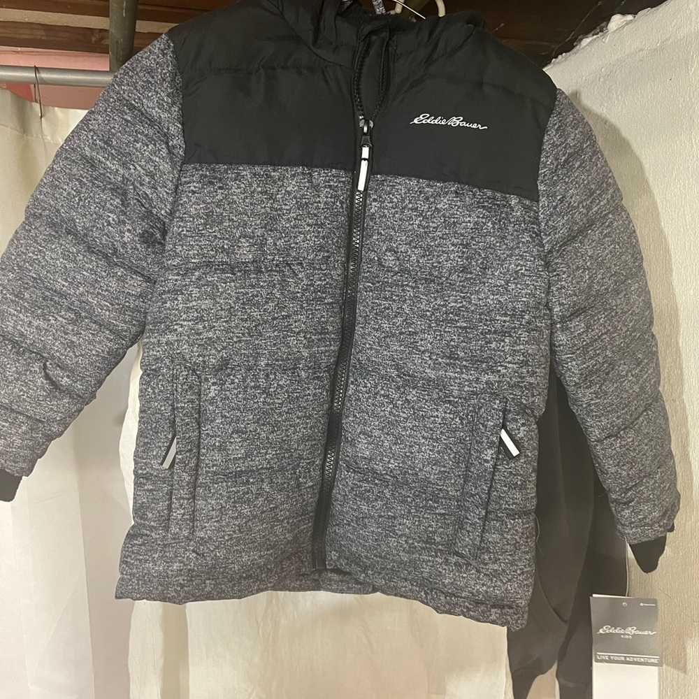 Charcoal Eddie Bauer boys winter coat size 5 new with tags